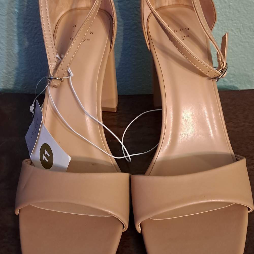 A New Day Women's Tan Block Heel Sandals
